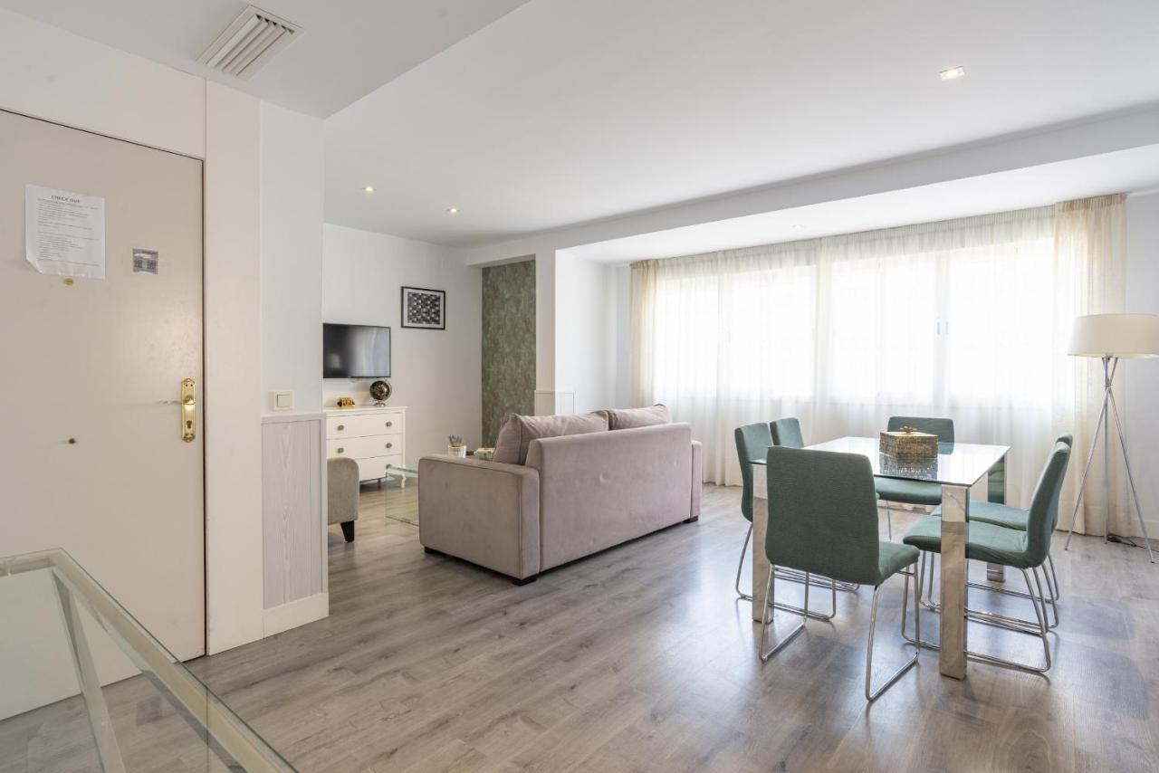 Soho Premium 4 Bedrooms Apartment Málaga Exteriör bild