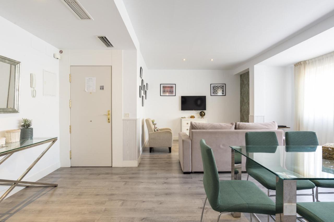 Soho Premium 4 Bedrooms Apartment Málaga Exteriör bild